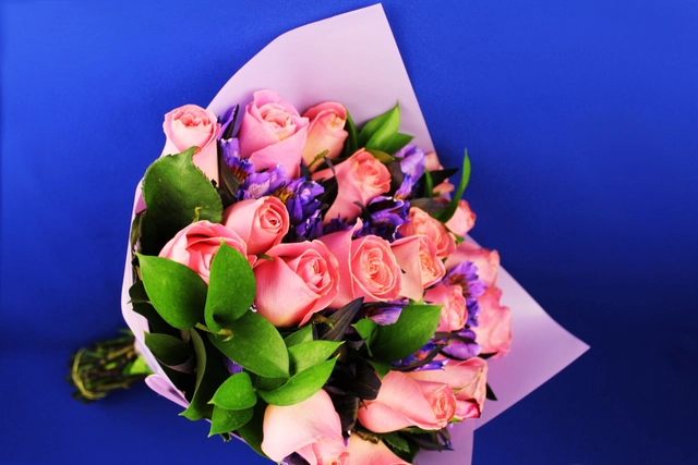 Ramo 24 Rosas Rosa